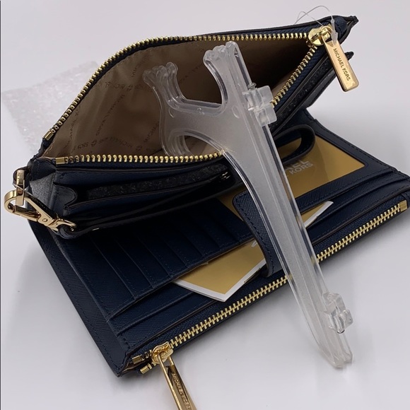 MICHAEL KORS LG DOUBLE ZIP WRISTLET NAVY - Picture 12 of 16